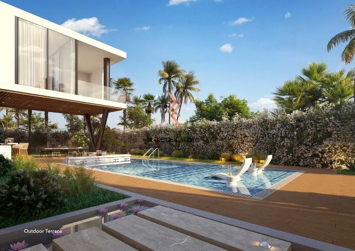 Spacious Interior with Private Pool  Side Bar