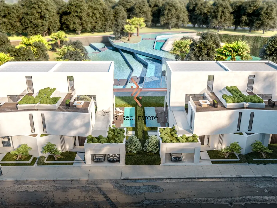 On the Lagoon | Lush  Landscaping | Amazing Unit