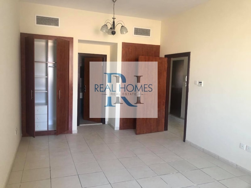 8% ROI ! 1 BEDROOM WITH BALCONY!IDEAL FOR INVESTMENT