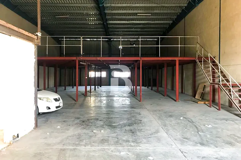 Warehouses for rent in Al Quoz Warehouses rentals