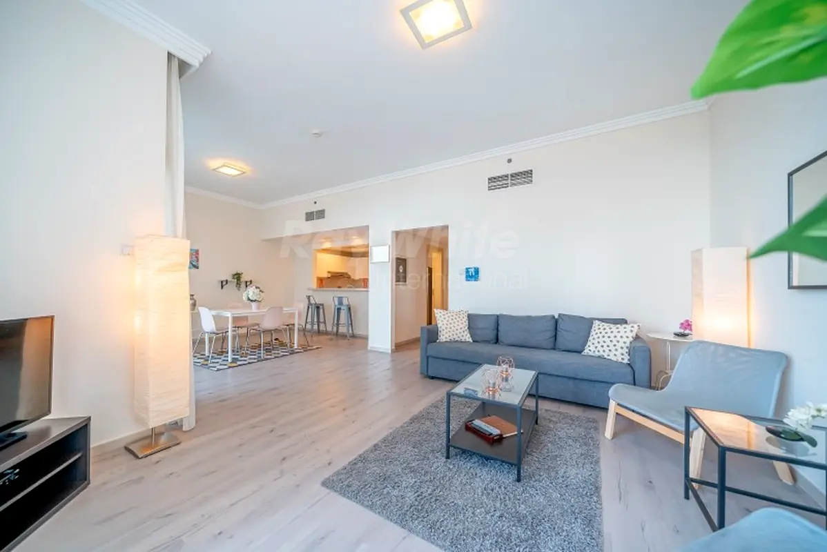 Superior Quality |Private Beach Access | 2 + Maids