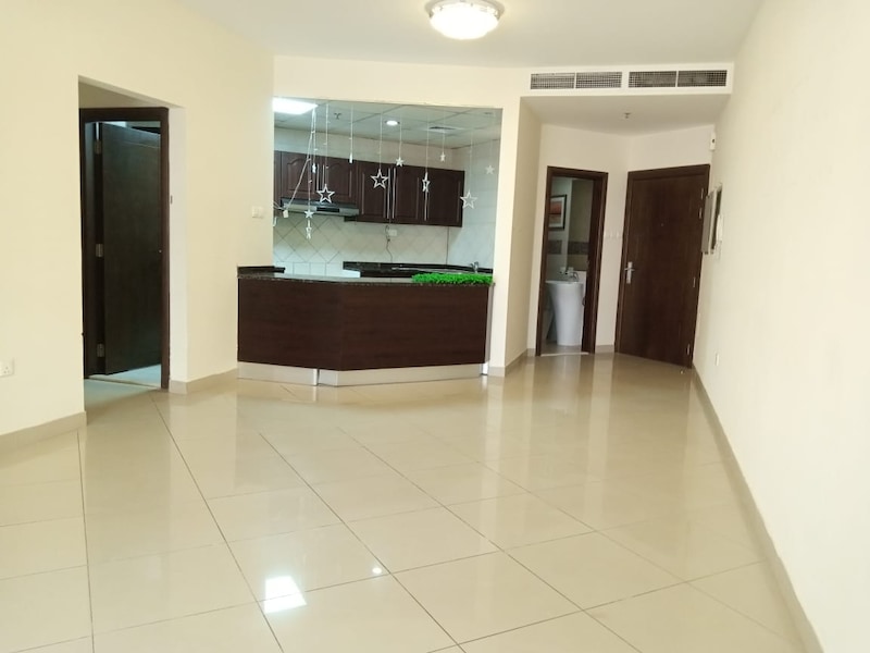 Specious ! Well Maintained ! Dewa Connected ! Available for Rent