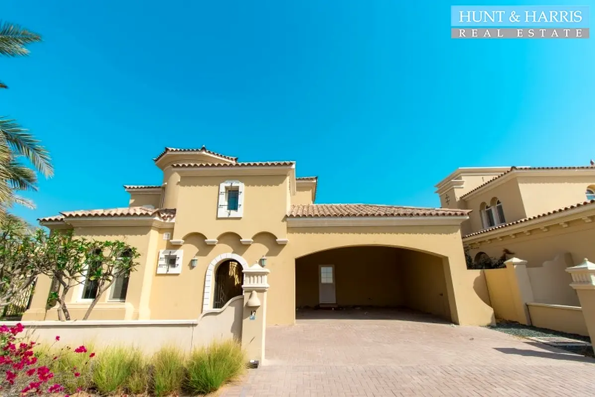 Villas for sale in Umm al Quwain Buy Houses