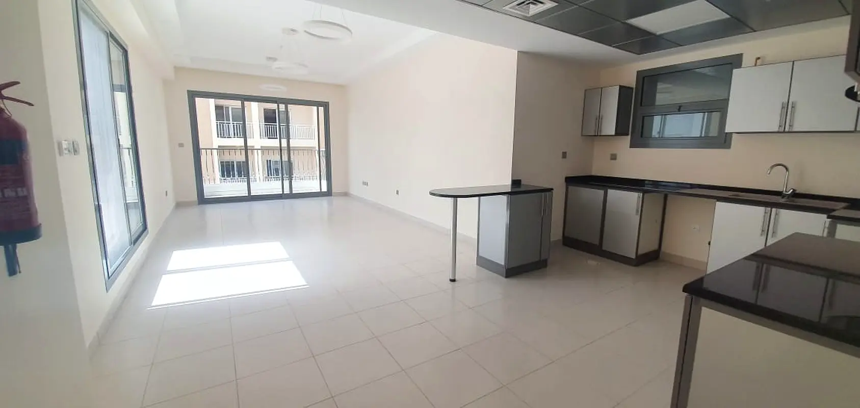 3 BEDROOM CHILLER FREE LARGE TERRACE BIG LAYOUT