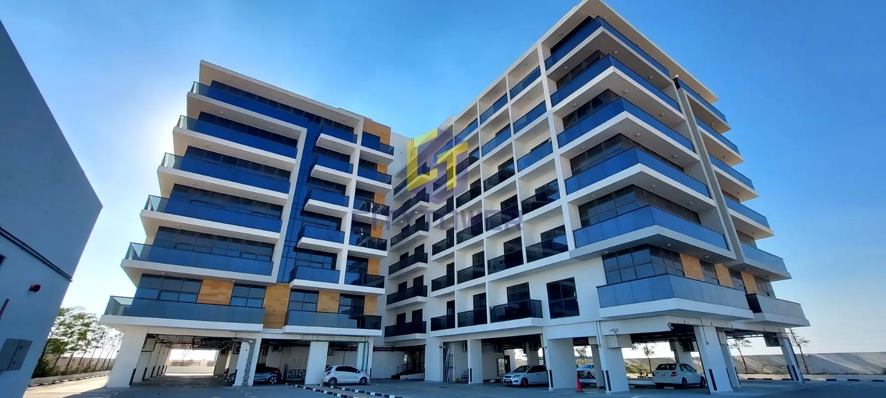 Brand New 2 BHK with full Amenities Best for Executive Staff