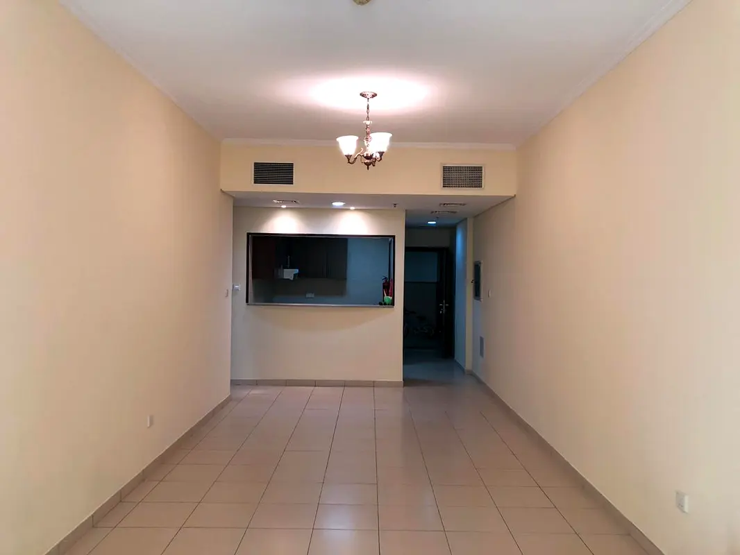 Don,t Miss Very Cheapest Large 1bhk With Balcony For Rent In Queue Point