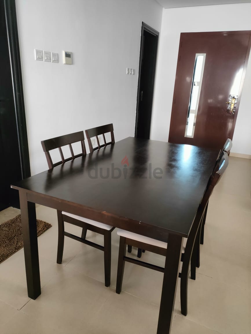 6 seater dining table used