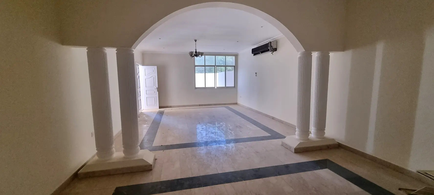 Very Big Size 5 Bedroom Villa with 2 Separate Hall +  Maid Room And 7 Toilet  Only 90k