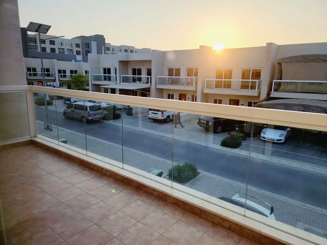 3 bedroom+maidroom villa with kitchen appliances