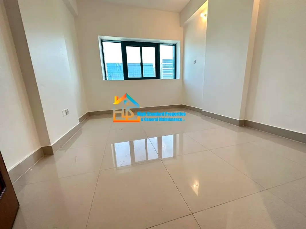 Glamorous 2bhk With Spacious Saloon And Close Kitchen