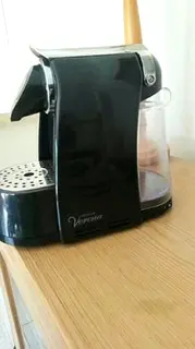 NESPRESSO COFFEE MAKER WITH MILK FROTHER