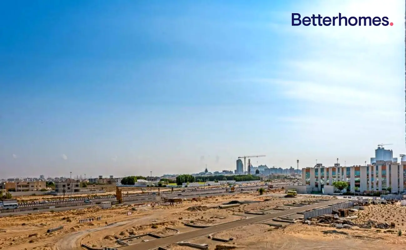 Smart Home System I Spacious I Fitted Kitchen