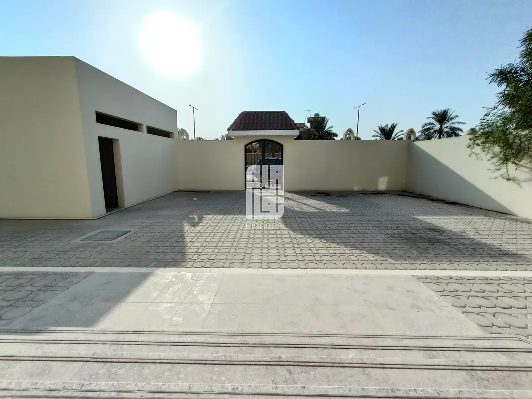 Lovely and huge Villa 7 Bed Room