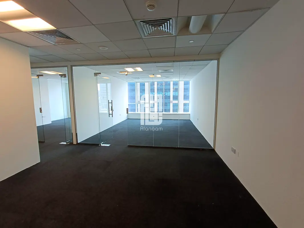 Hot Deal !! 114 sqm Commercial Office in Main street NEW