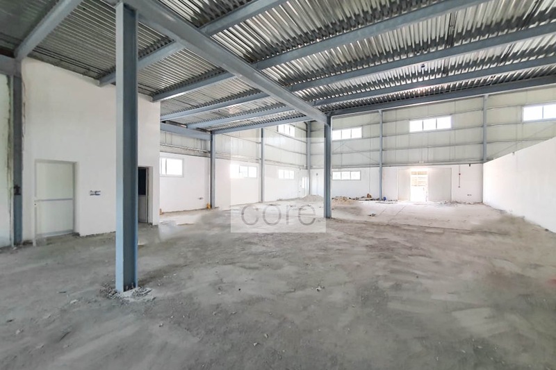 Warehouse with Mezzanine | Huge | Parking