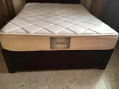 Double Bed w Chiropractic Springwall Mattress