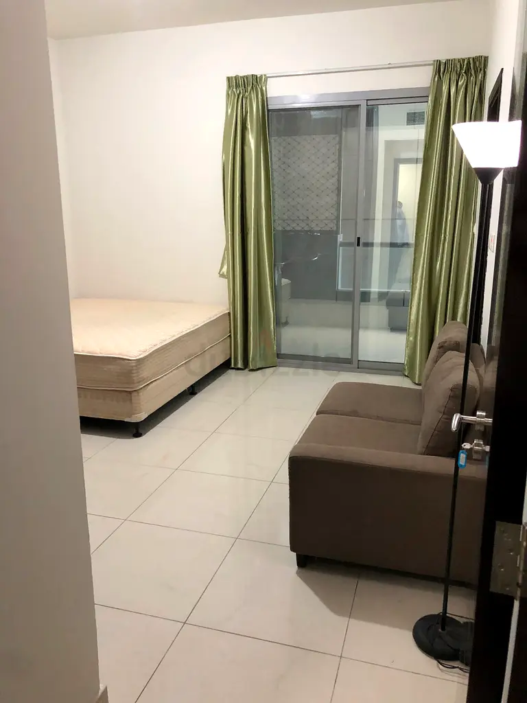 Apartment/Flat for Rent Available Master Room inside luxurious