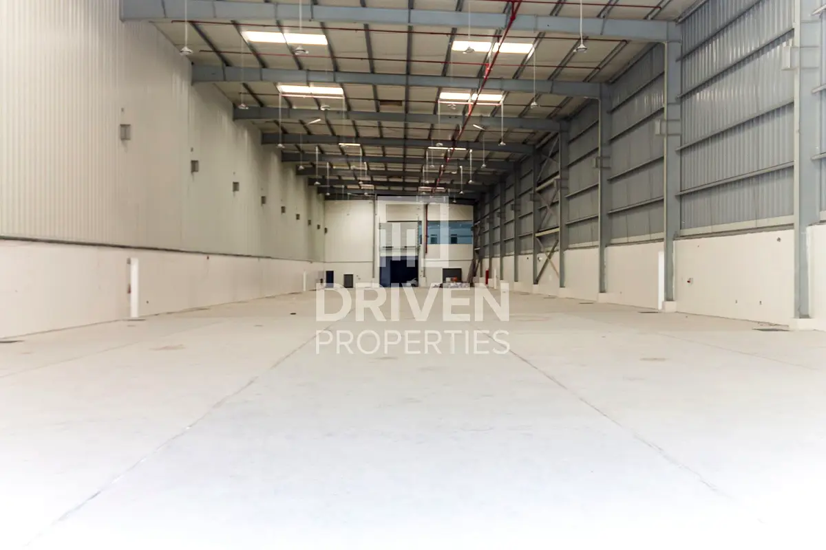 Best Priced Warehouse in Jafza Freezone