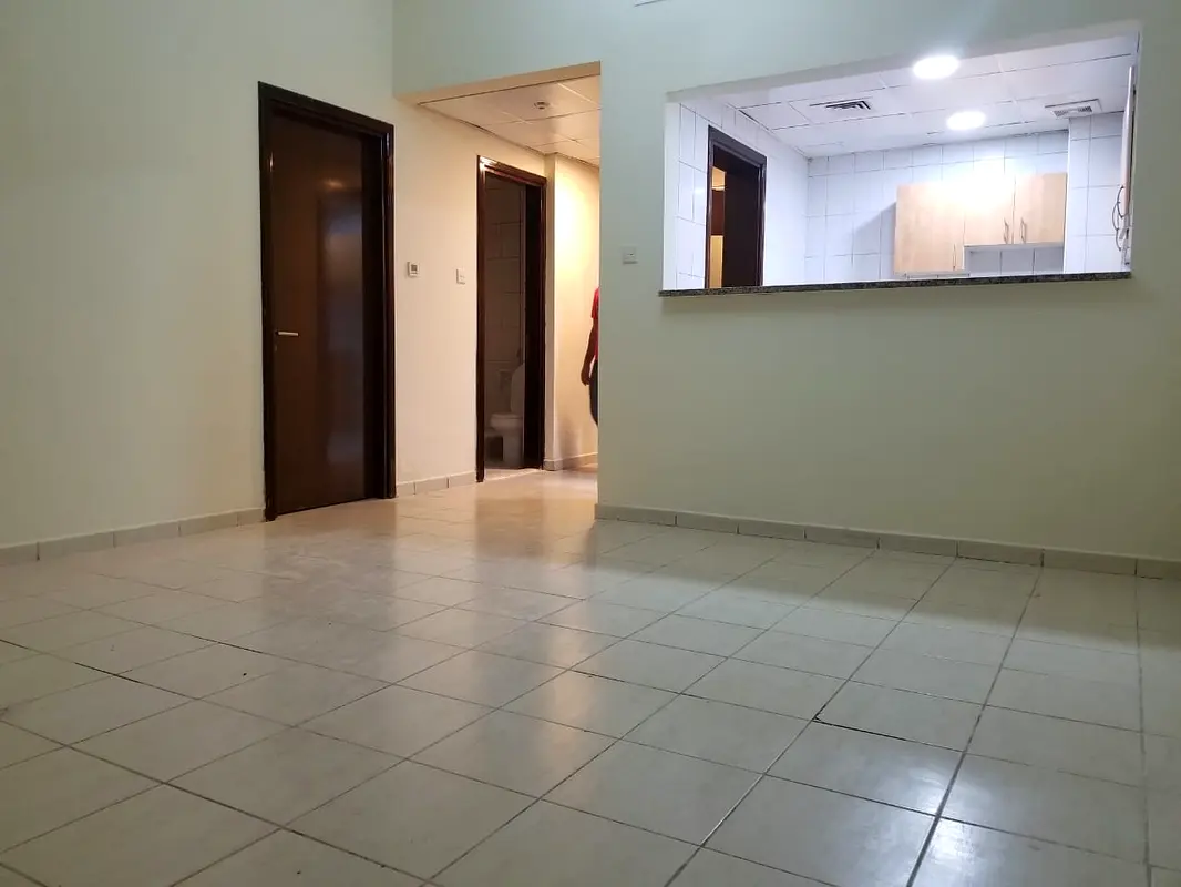1 BEDROOM WITH BALCONY FOR RENT IN SPAIN CLUSTER