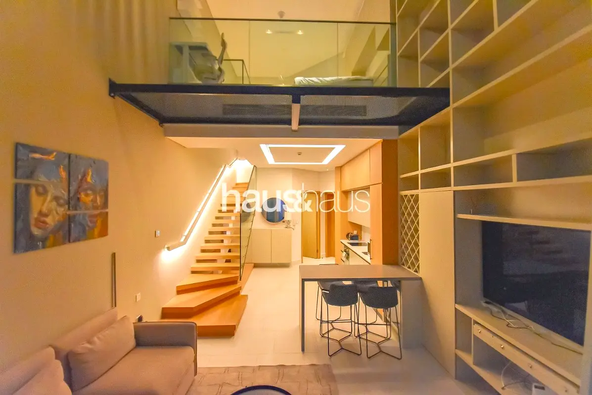 Upgraded | 1 Bedroom Loft | Spacious | Balcony |