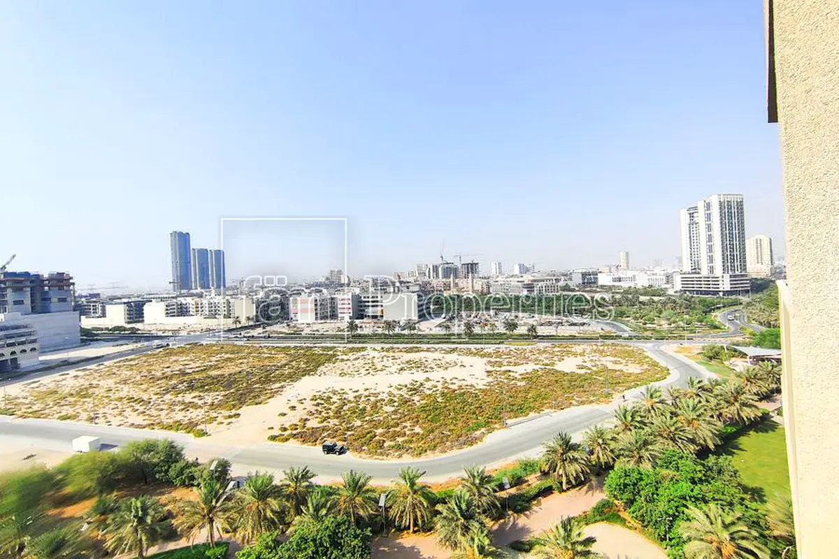 Vacant| Big Layout| Best View| Park and Skyline