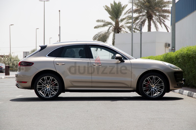 PORSCHE MACAN 2015 TURBO - GCC - ASSIST AND FACILITY IN DOWN PAYMENT 4905 AED/MONTHLY -