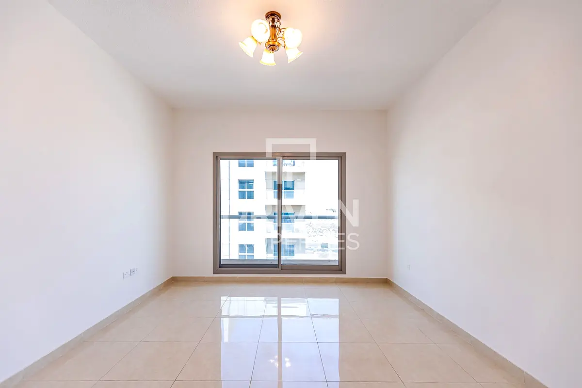 Modern Designed and Large | 1 Month Free