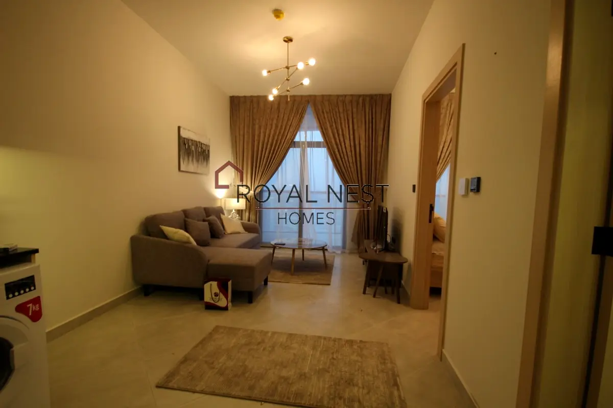 fully furnished with luxury furniture available for  yearly or monthly