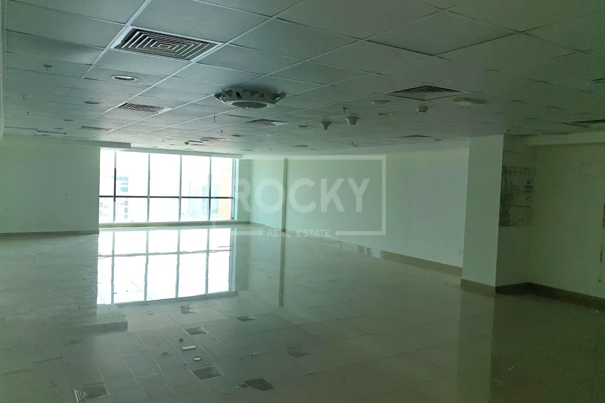 FREEHOLD OFFICE| Fitted | APRICOT | DSO