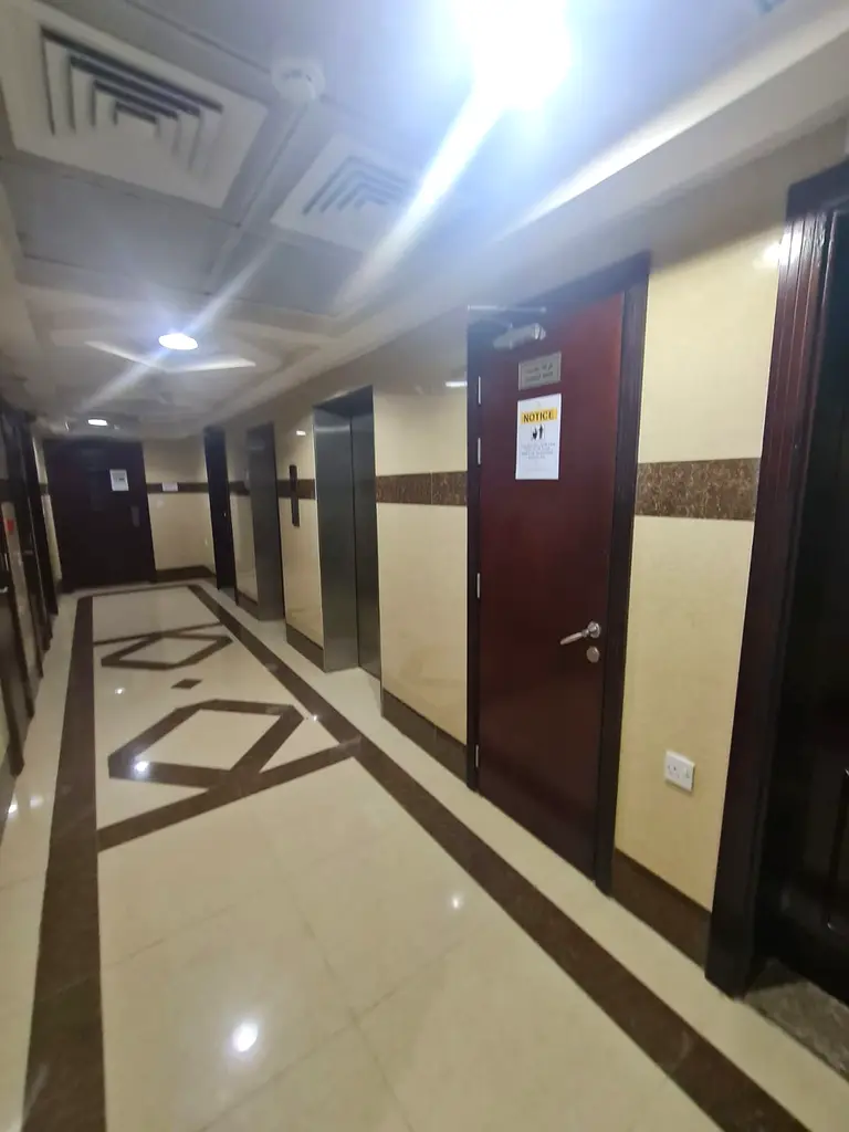 STAFF ACCOMMODATION || BEAUTIFUL 2 BEDROOMS HALL CENTRAL AC BUILDING FOR RENT AT MBZ || 50K