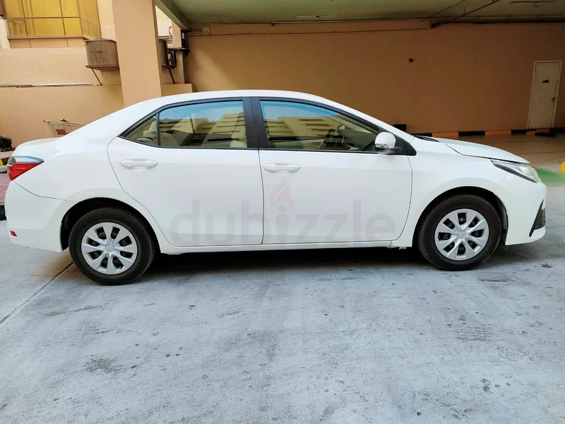 Toyota corolla used car 3000 aed