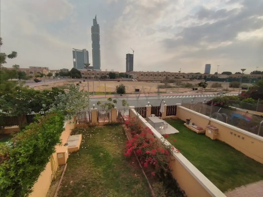 Single Row | Green Garden | Super Spacious |