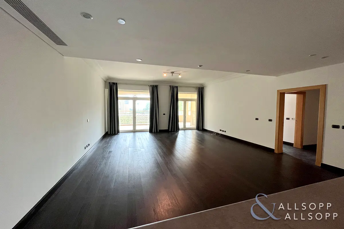 Apartments for rent in Shoreline Apartments Flats rental