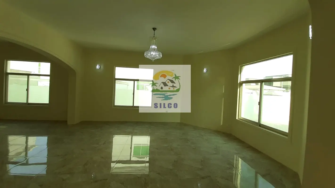 INDEPENDENT FULLY RENOVATED 5 MASTER BEDROOM VILLA