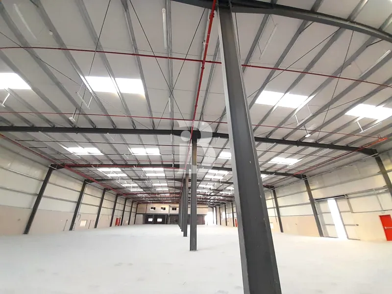 Warehouses for rent in Al Quoz Warehouses rentals