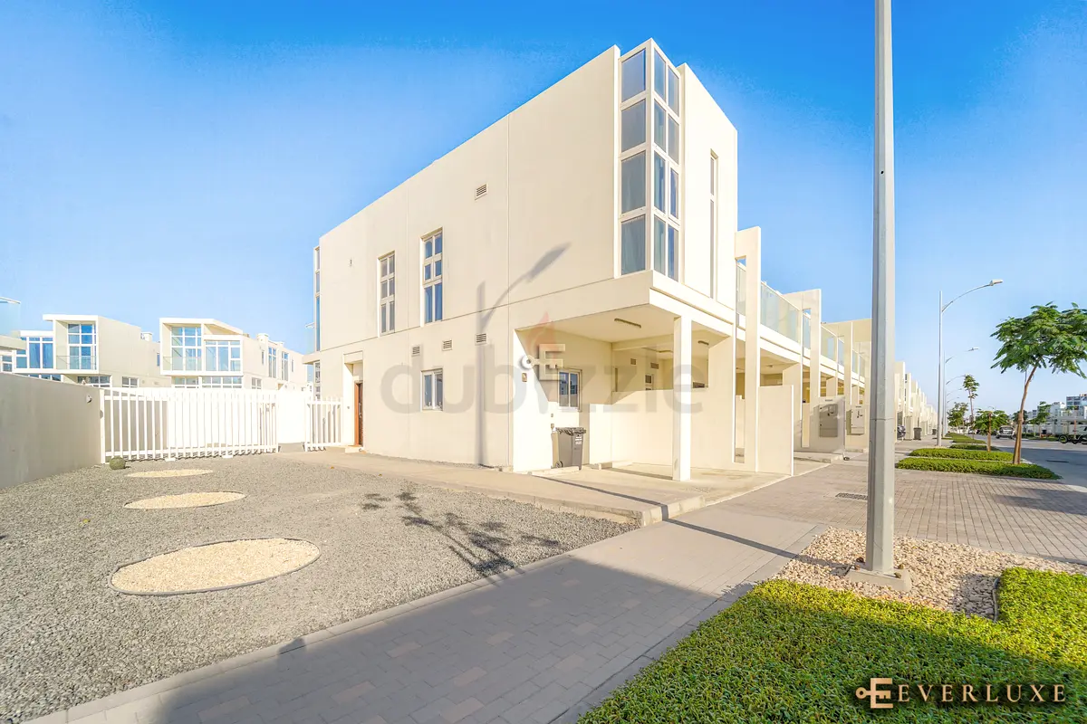 Monthly Short Term Villas for rent in DAMAC Hills 2 (Akoya by DAMAC) Houses rental