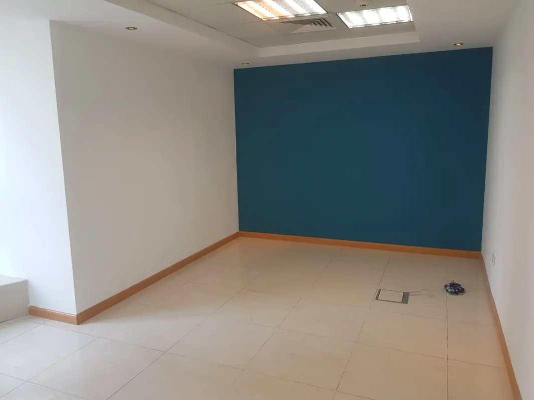 Fitted with partition ! Close to Metro ! For sale