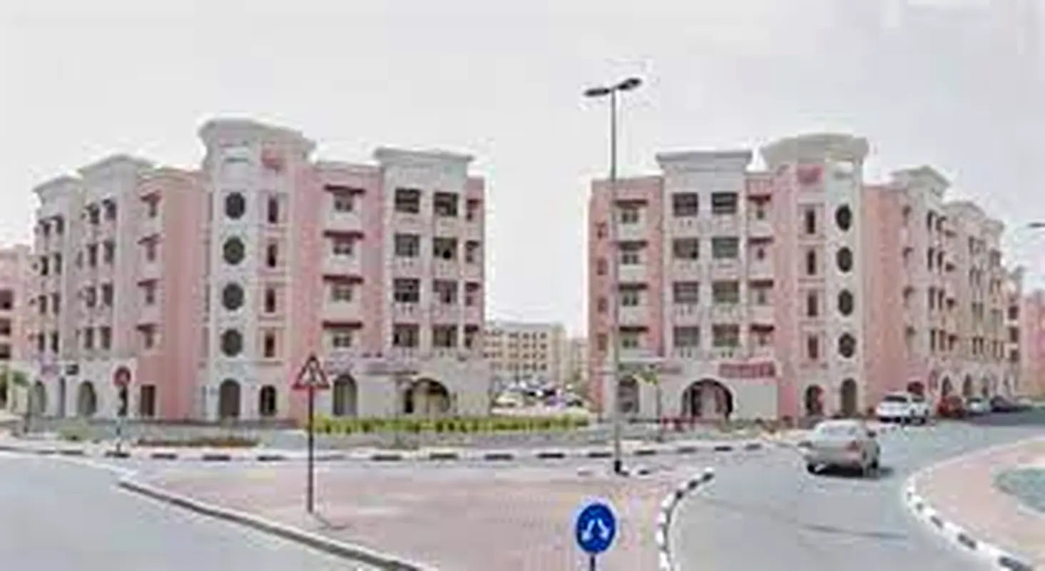 HOT DEAL / CHEAPEST OFFER 525 SQ FT SHOP IS AVAILABLE FOR RENT CHINA ,H BLOCK RENT /JUST IN 53000 BY