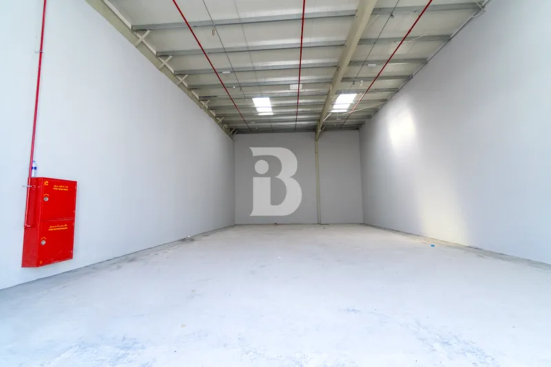 Warehouses for rent in Al Quoz Warehouses rentals