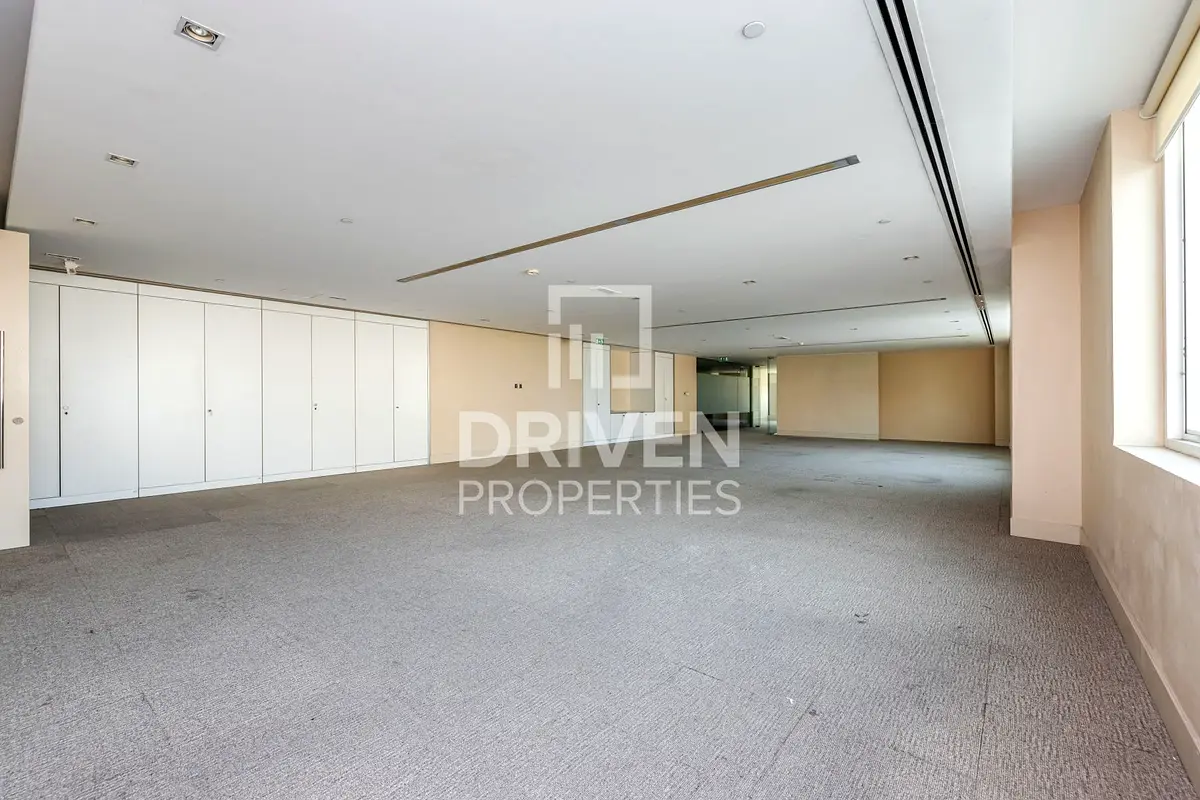 Well-Managed Office | Bright  Spacious