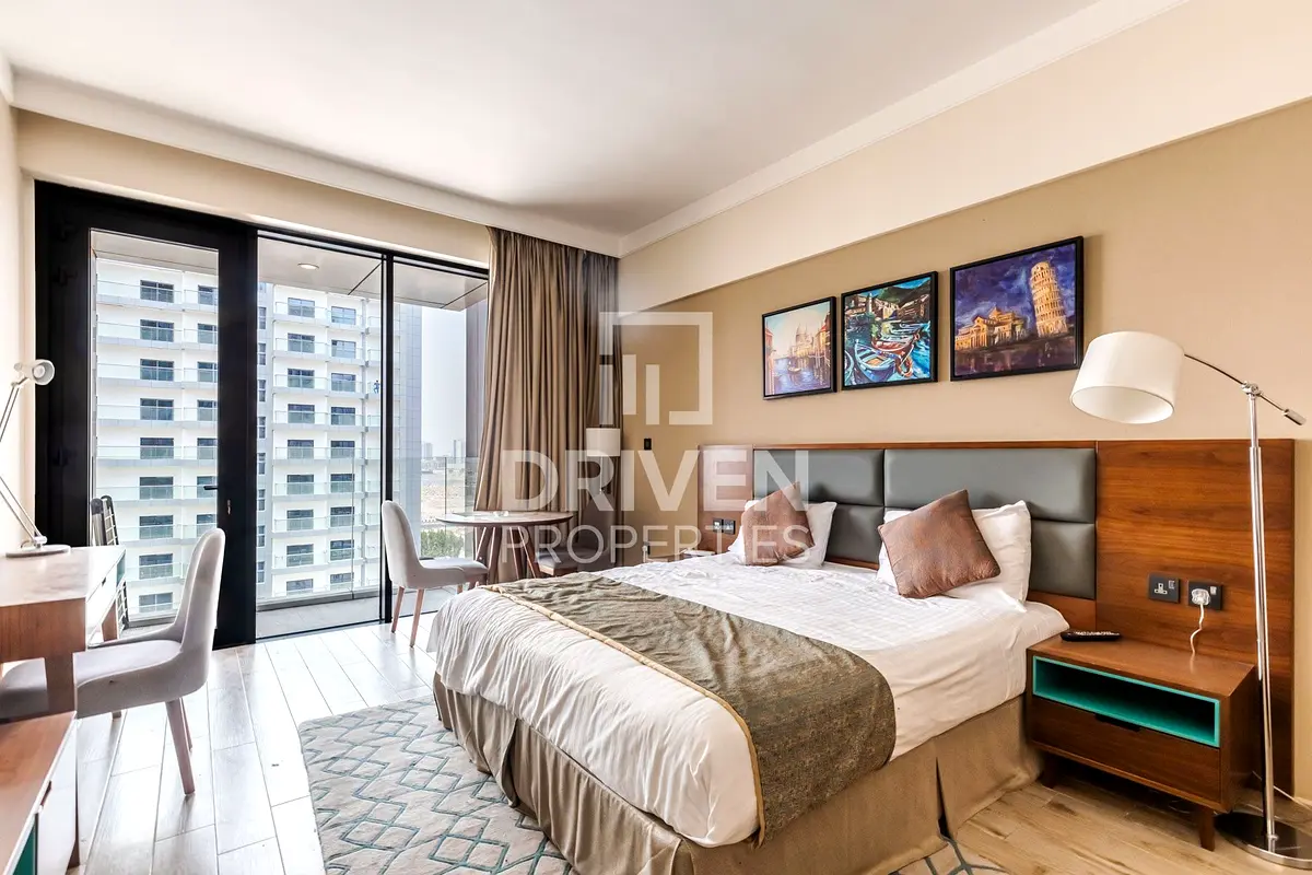 Fully Furnished Apt and High end Quality