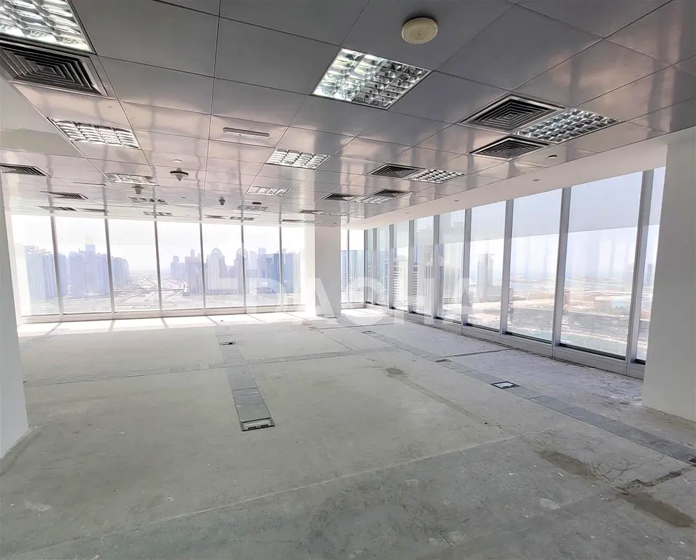 Luxury office / Golf Course View / No Commission