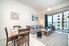 Amazing 1BR apt in Damac Heights Sea view