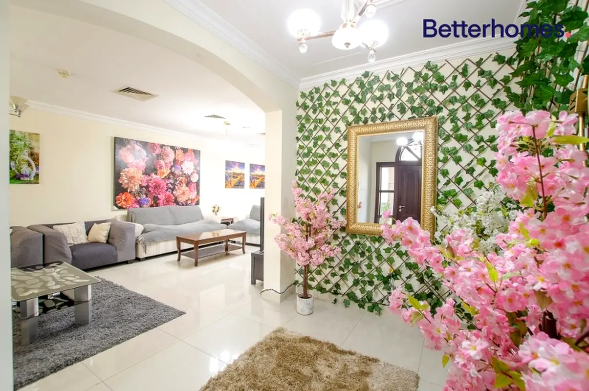 Spacious| Beautiful Design| Well-Maintained