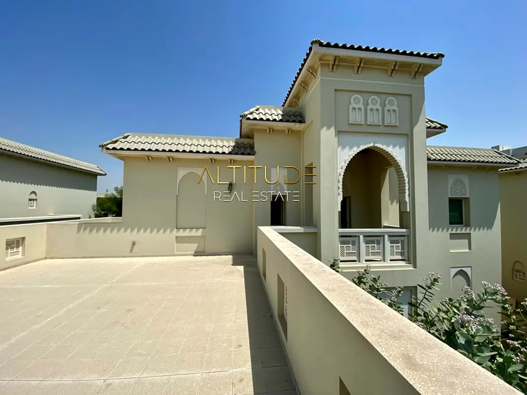 Beautiful Villa | Independent Villa | Investor Deal
