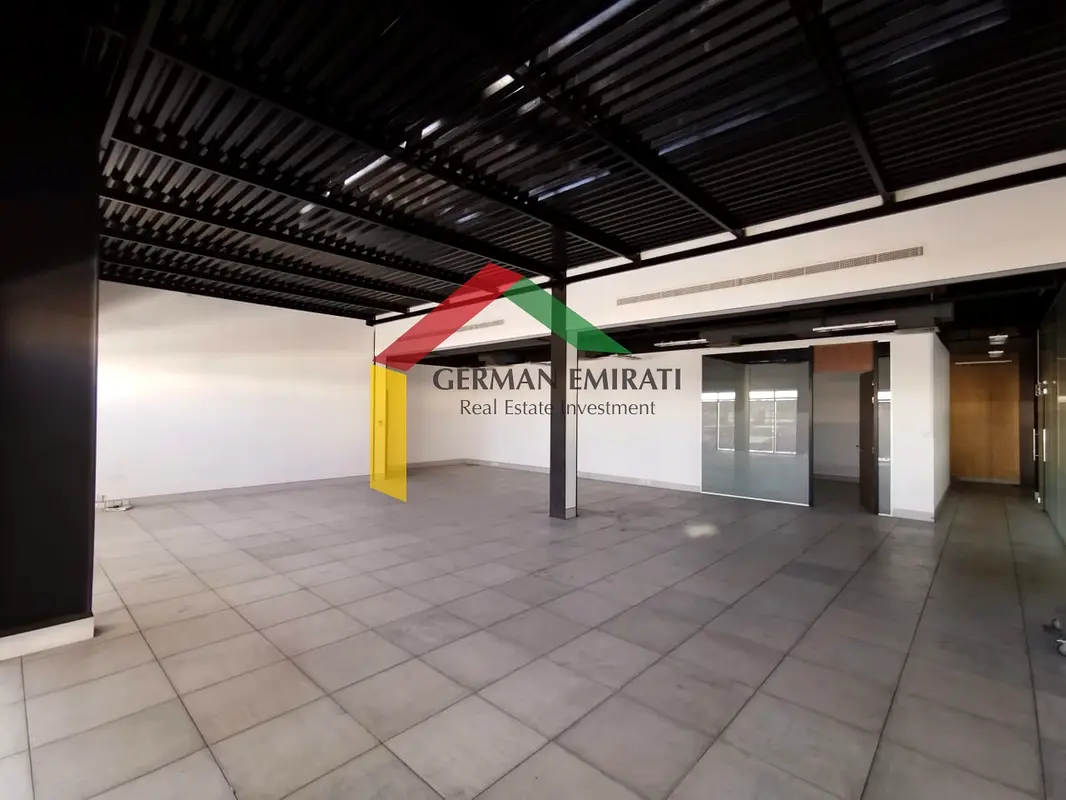 Fully Fitted Showroom  Storage , 50 K Power W / AC