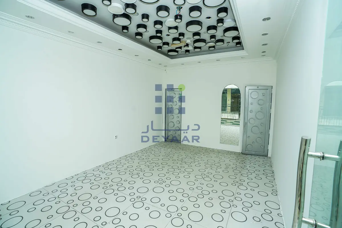 Get the best retail/ office space for your business | Call now