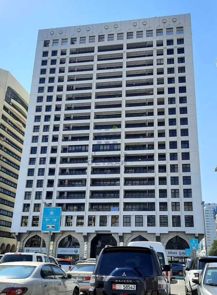 Spacious 3 Bedroom with Balcony | Family Sharing Allowed