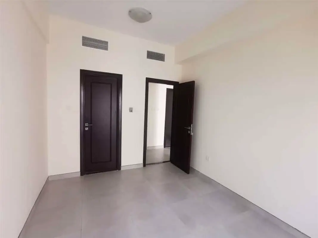 NICE READY TO MOVE IN !!  1 BHK FOR RENT 750 SQFT 29,999 AED close kitchen