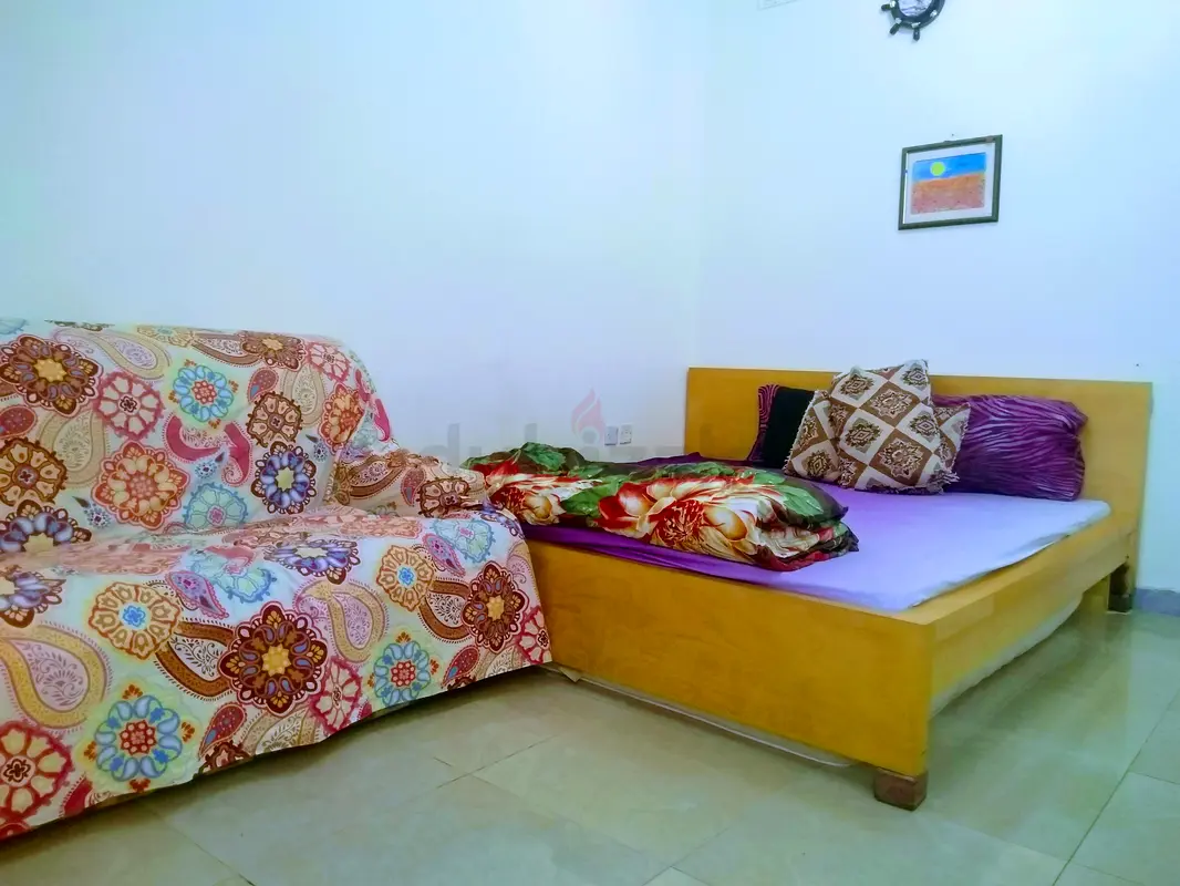 Rooms for rent in Madinat Zayed Shared Rooms rental